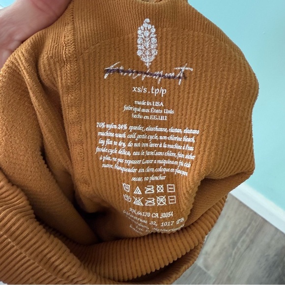 Free People Movement High Waisted Toasted Coconut Rust Orange Leggings Sz XS/S - Picture 9 of 9
